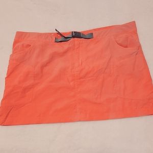 Columbia size 16 active skirt peach color
